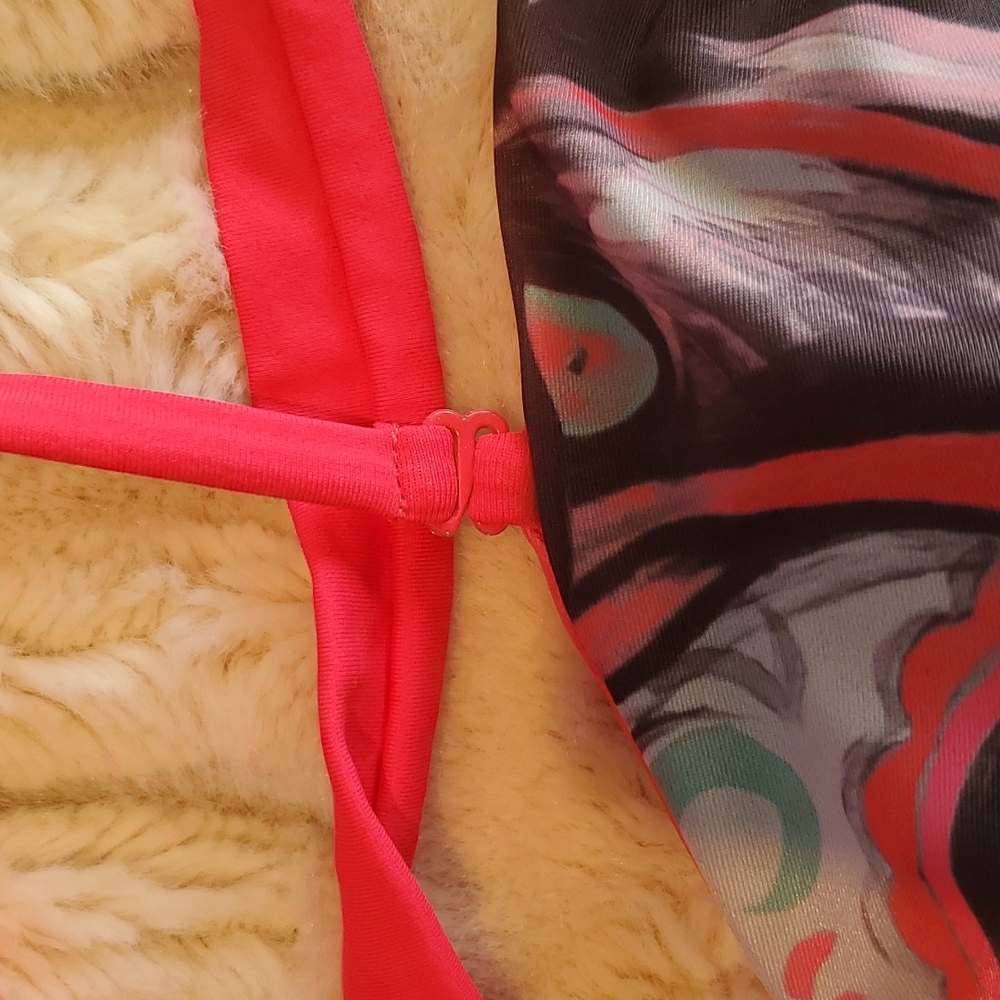 Iron Fist bikini - Picture 6 of 8